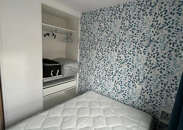 38 M2 Apartment, 50 M From Beach, Balcony شقة براي دون